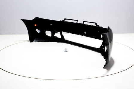 Front Bumper +PDC Volkswagen Golf 6 BRILJANTSCHWARZ (L041)