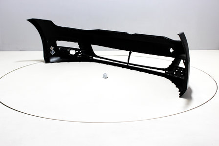 Front Bumper Volkswagen Golf 7 BRILJANTSCHWARZ (L041)