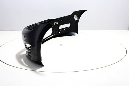 Front Bumper +PDC Volkswagen Golf 7 BRILJANTSCHWARZ (L041)