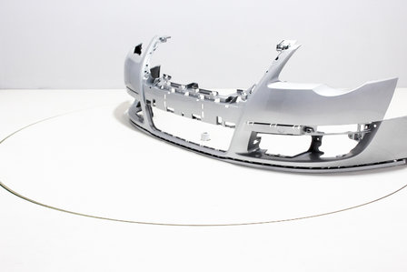 Front Bumper Volkswagen Passat 3C REFLEXSILVER (LA7W)