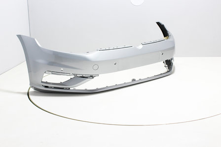 Front Bumper +PDC Volkswagen Golf 7 REFLEXSILVER (LA7W)