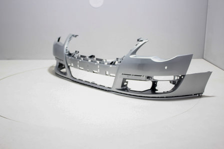 Front Bumper +PDC Volkswagen Passat 3C REFLEXSILVER (LA7W)