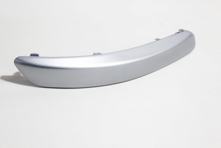 Front Bumper Moulding Trim Right Volkswagen Golf 5 REFLEXSILVER (LA7W)