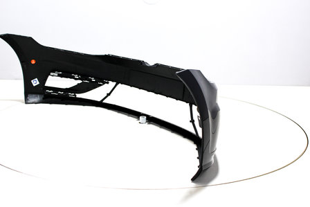 Front Bumper Volkswagen Golf 7 BRILJANTSCHWARZ (L041)