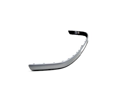 Trim Moulding front bumper Volkswagen Golf 4 REFLEXSILVER (LA7W)