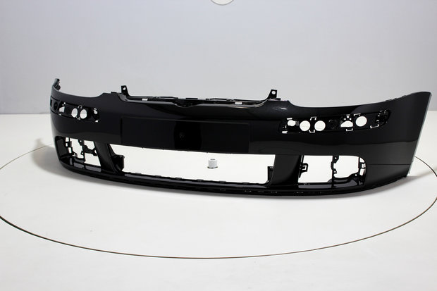 Front Bumper Volkswagen Golf 5 BLACKMAGIC (LC9Z)