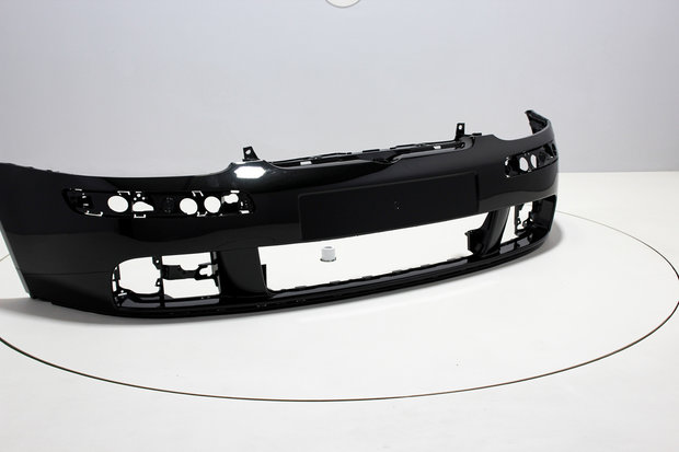 Front Bumper Volkswagen Golf 5 BLACKMAGIC (LC9Z)