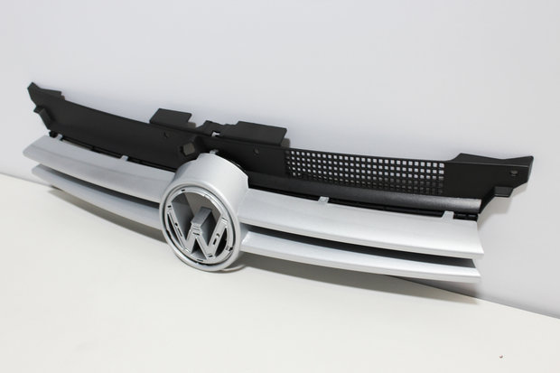 Grille Volkswagen Golf 4 REFLEXSILVER (LA7W)