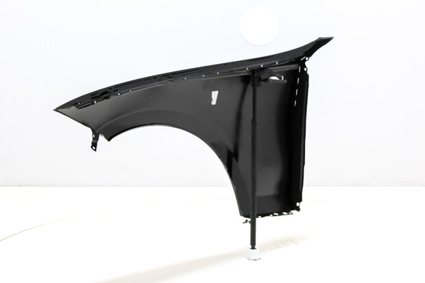 Fender Front Right BMW 1 Serie E87 SCHWARZ (668)